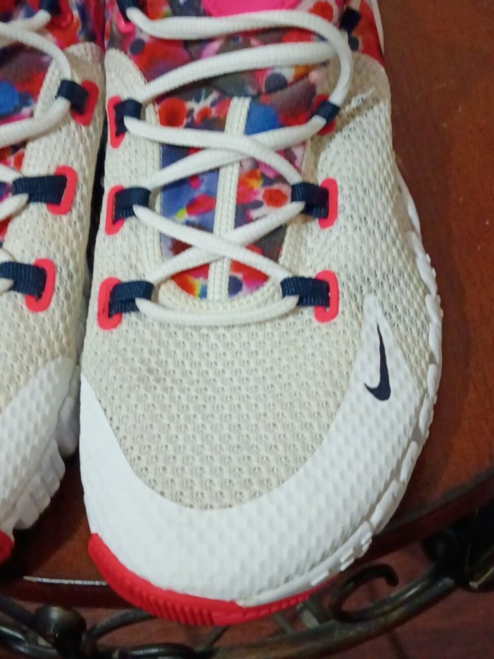 Nike PG 4 Shoes Women Size 11 White Multicolor Tie Dye CZ0596-101 Basketball - Picture 7 of 14